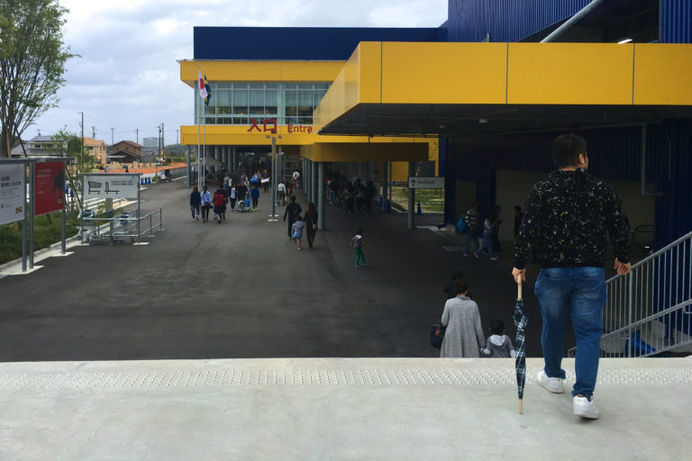 【IKEA長久手】アクセスと混雑情報。デザインいい家具と雑貨が安い!