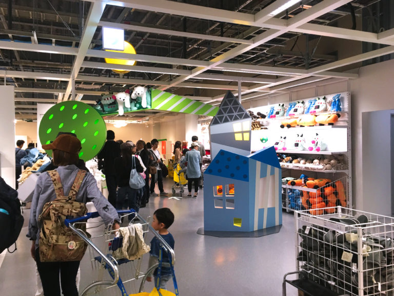 【IKEA長久手】アクセスと混雑情報。デザインいい家具と雑貨が安い!