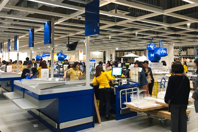 【IKEA長久手】アクセスと混雑情報。デザインいい家具と雑貨が安い!