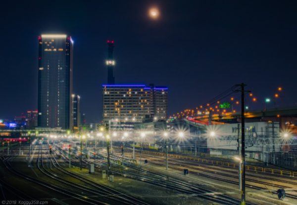 向野橋からの名古屋車両所と名古屋駅の夜景