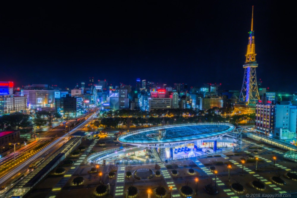 愛知芸術文化センターからのオアシス21と名古屋テレビ塔