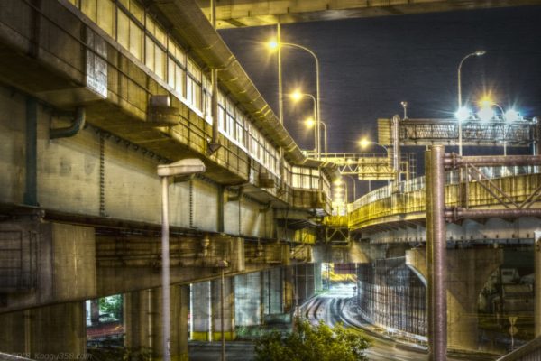 清洲ジャンクションの中央の歩道橋からの夜景