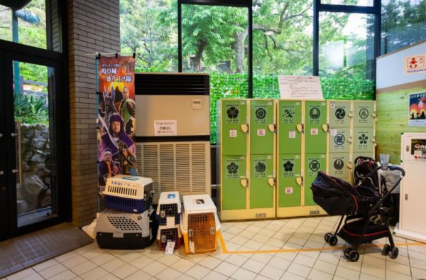 岐阜公園の武将のコインロッカー