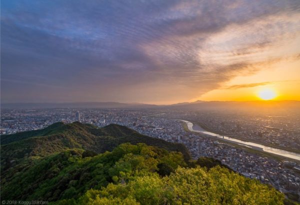 金華山展望台からの長良川の夕景の眺め