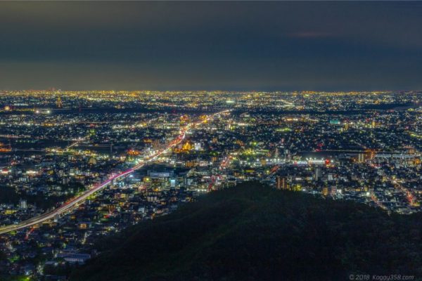 金華山展望台からの名古屋方面の夜景の眺め
