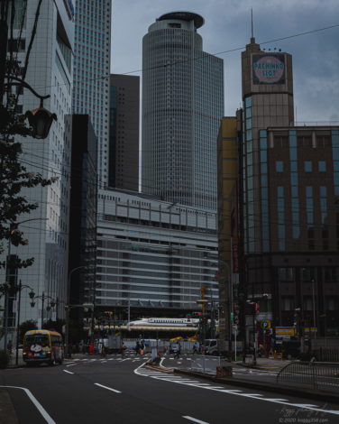 名古屋駅の太閤通口(西側)から東海道新幹線を撮影