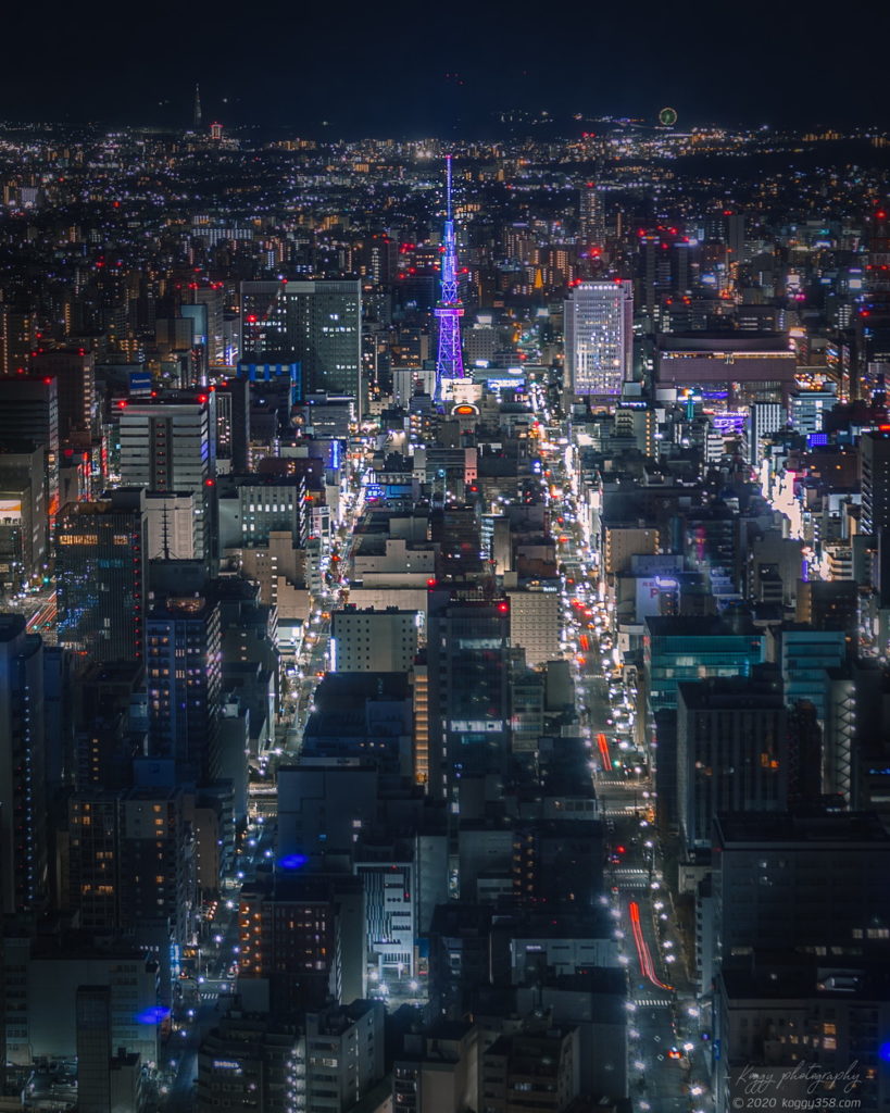 ミッドランドスクエアの展望台「スカイプロムナード」からの名古屋テレビ塔の夜景