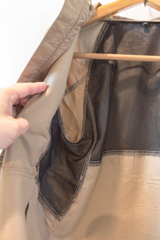 ワークマンのMINOTECH+(ミノテック)耐久撥水アーバンシェルジャケット