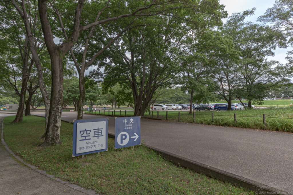 木曽三川ワイルドネイチャープラザの駐車場の雰囲気