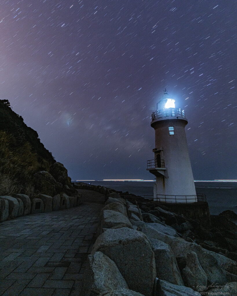 伊良湖岬灯台で軌跡の星景写真の夜景を撮影