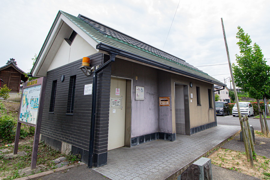 愛知県一宮市の萬葉公園(高松分園)のお手洗いの雰囲気