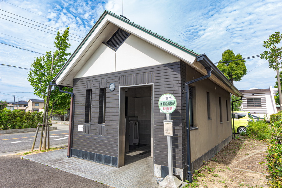 愛知県一宮市の萬葉公園(高松分園)のお手洗いの雰囲気
